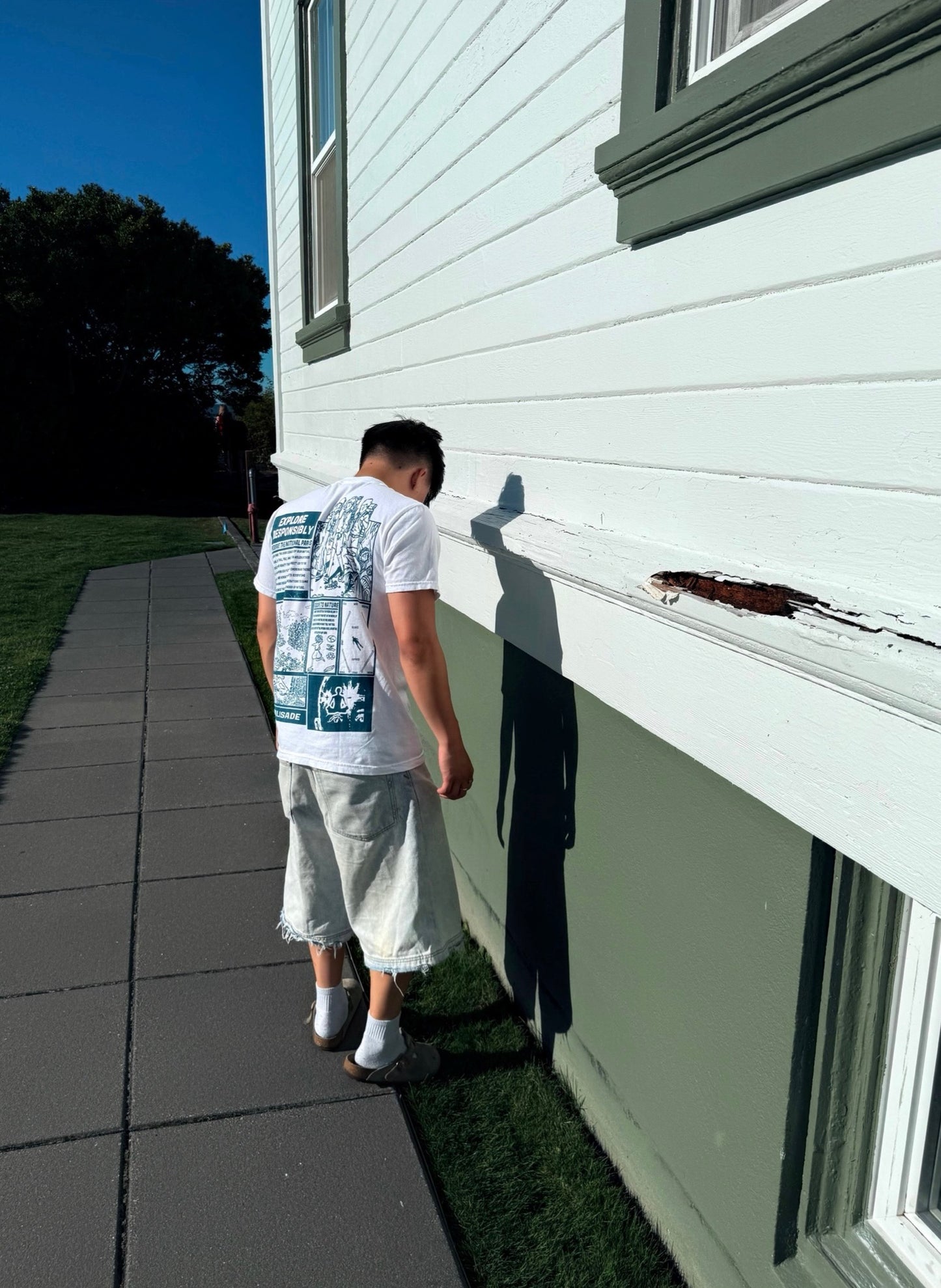 EXPLORE RESPONSIBLY TEE